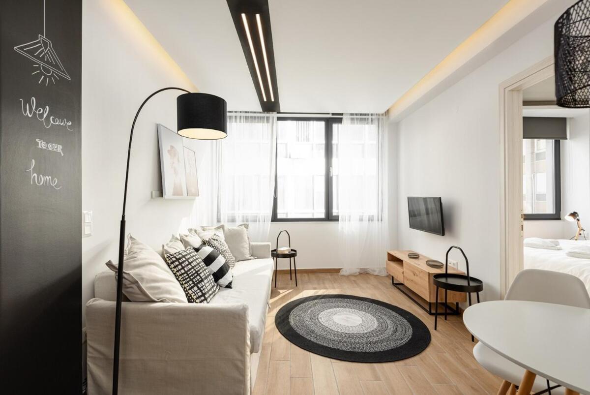 Apartment Innovative Fun Modern In Ladadika *