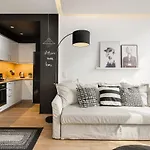 Innovative Fun Modern Apartment In Ladadika